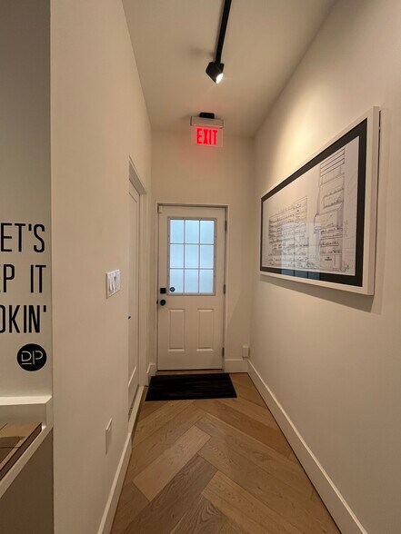 More Photos Of 709 D St SE, Washington Storefront For Lease