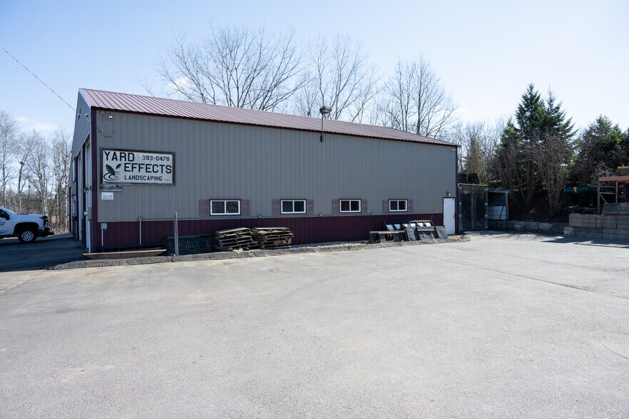 More Photos Of 1626 Academy St, Elroy Warehouse For Sale