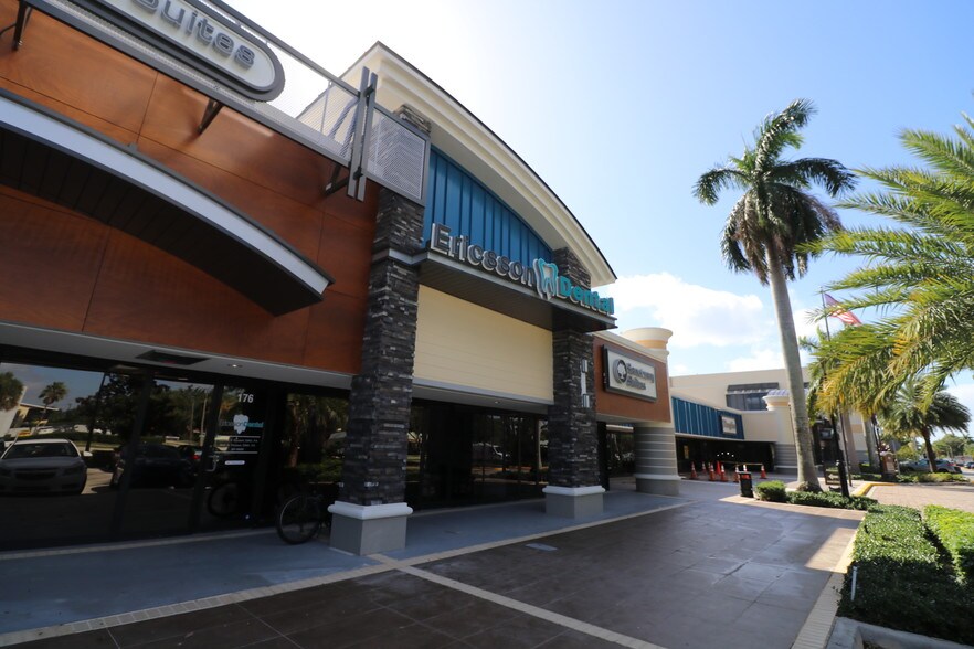 More Photos Of 4400 N Federal Hwy, Boca Raton General Retail For Lease
