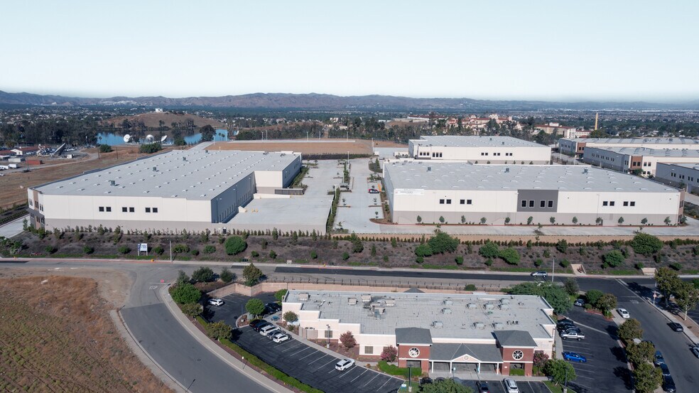 More Photos Of 3000 Horseless Carriage dr, Norco Unknown For Lease