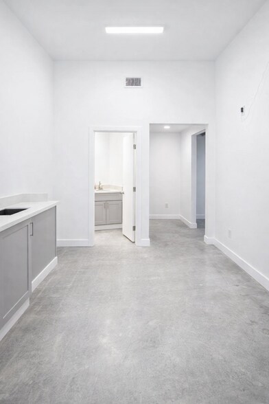 More Photos Of 7031-7033 Pickering Ave, Whittier Apartments For Lease