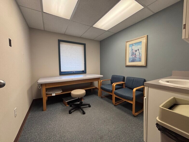 More Photos Of 501 E Cummins St, Tecumseh Medical For Sale