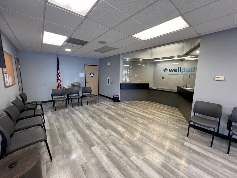 More Photos Of 1130 Conroy Ln, Roseville Medical For Sale