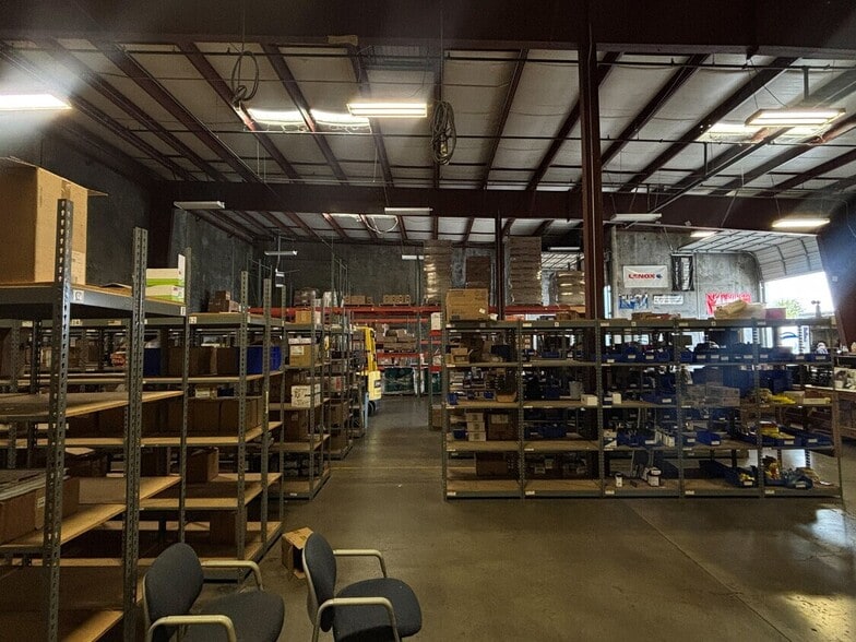 More Photos Of 1128 S Commercial Way SE, Albany Warehouse For Lease