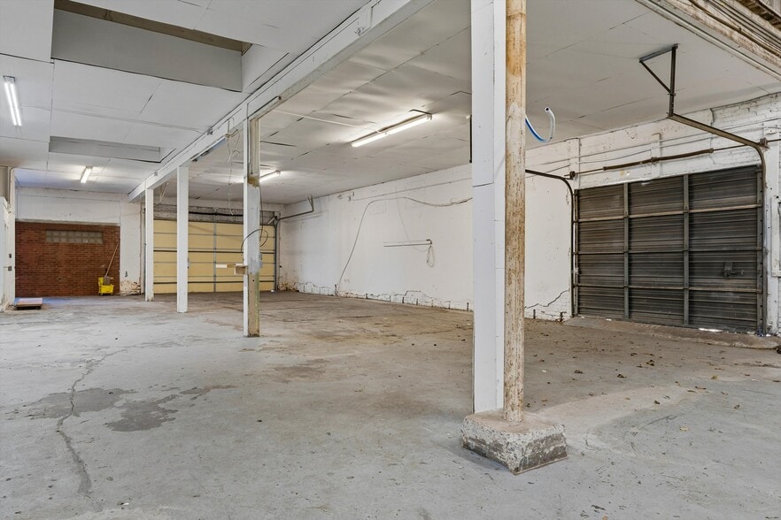 More Photos Of 215 N Western Ave, Oklahoma City Warehouse For Sale