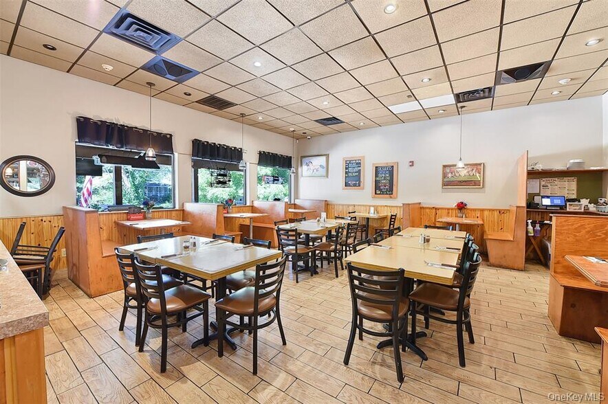 More Photos Of 809 Bloomingburg Rd, Bloomingburg Restaurant For Sale