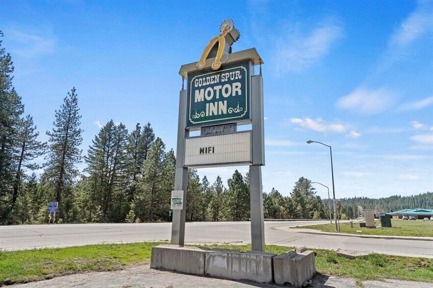 Primary Photo Of 924 W Highway 2, Newport Hotel For Sale