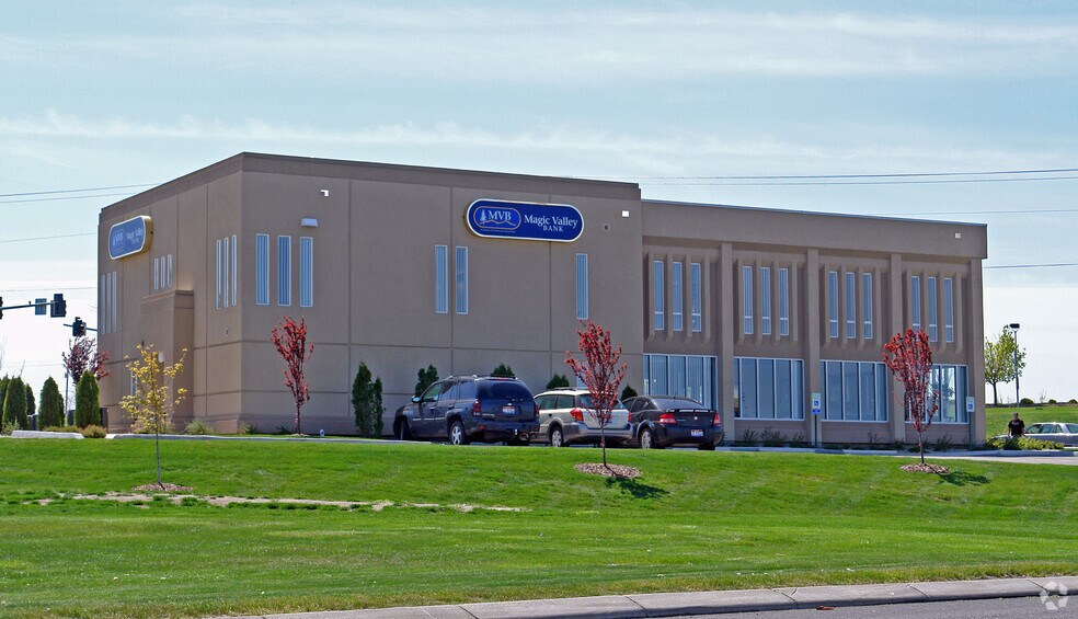 More Photos Of 1715 Pole Line Rd E, Twin Falls Bank For Sale