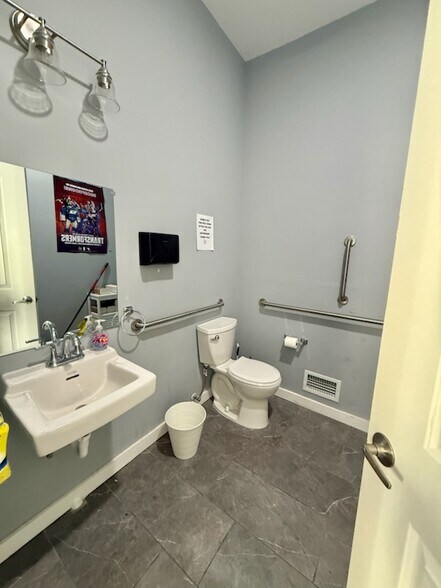 More Photos Of 101 N 3rd St, East Newark Apartments For Lease