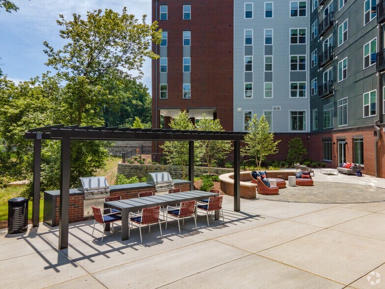 More Photos Of 2001 W Cold Spring Ln, Baltimore Apartments For Lease