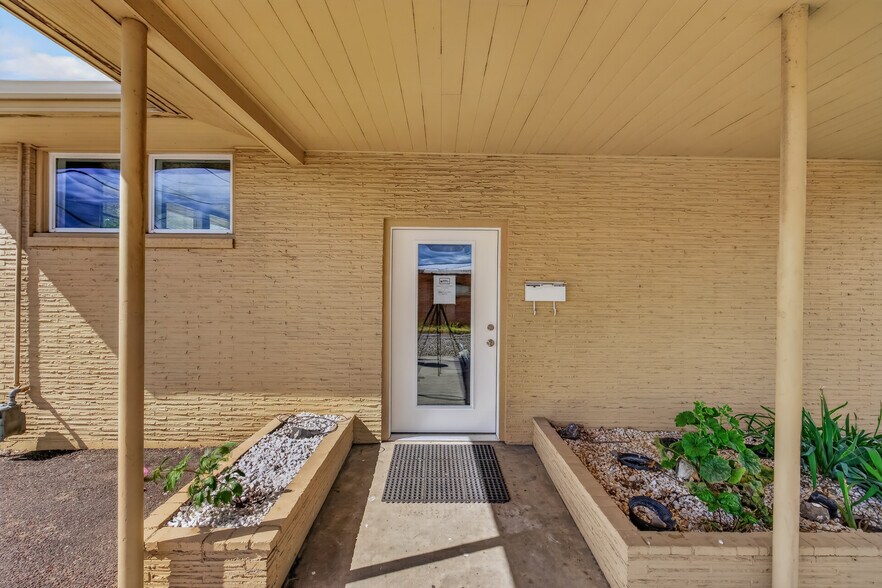 More Photos Of 619 Diagonal St, Clarkston Medical For Sale