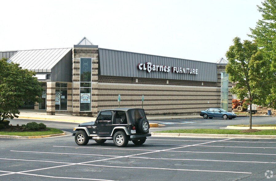 More Photos Of 3041-3134 Golansky Blvd, Woodbridge General Retail For Sale