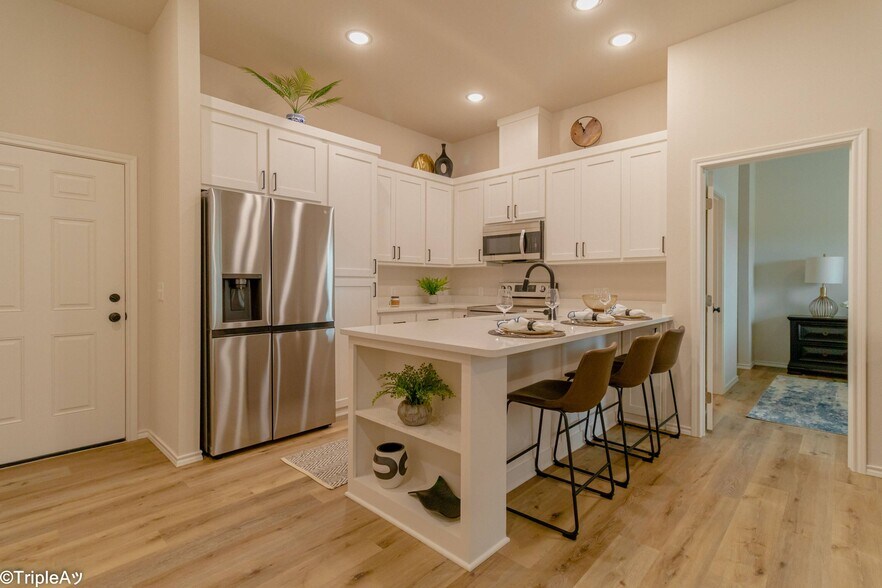 More Photos Of 167 Blue Bird Ln, Mineola Apartments For Sale