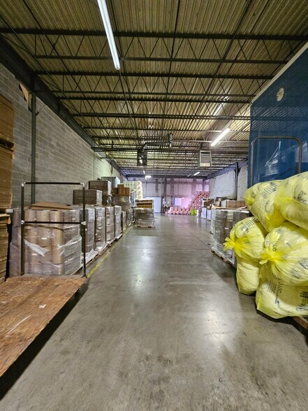 More Photos Of 125 Flanders Rd, Westborough Warehouse For Lease