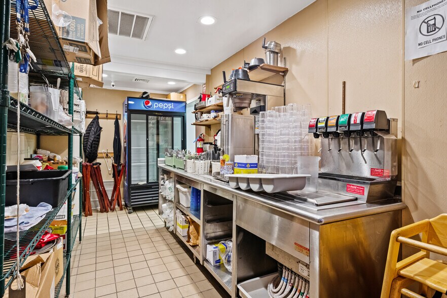 More Photos Of 5626 W Lincoln Hwy, Parkesburg Restaurant For Sale