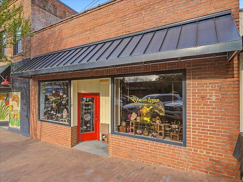 More Photos Of 119 Hillsboro St, Pittsboro Office For Sale
