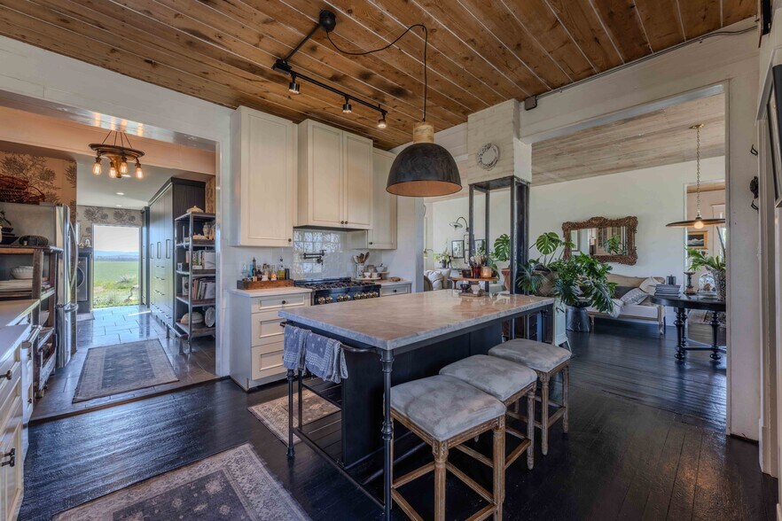 More Photos Of 1611 Little Bear Ridge Rd, Troy Specialty For Sale