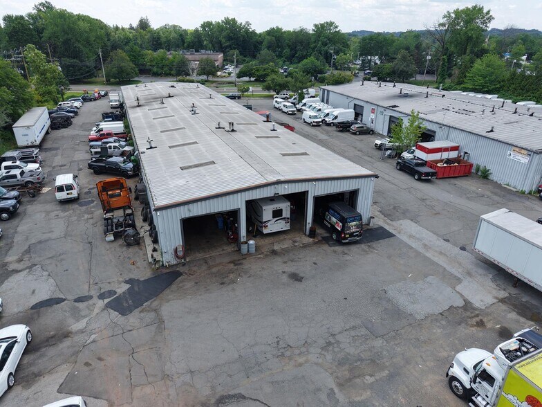 More Photos Of 230 W Nyack Rd, Nanuet Service For Lease