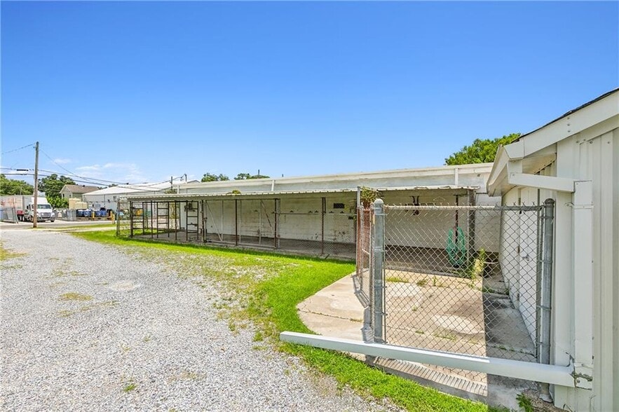 More Photos Of 435 Sala Ave, Westwego Freestanding For Sale