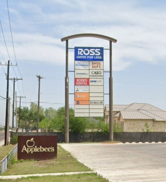 More Photos Of 228 E Mile 3 Rd, Palmhurst Unknown For Lease