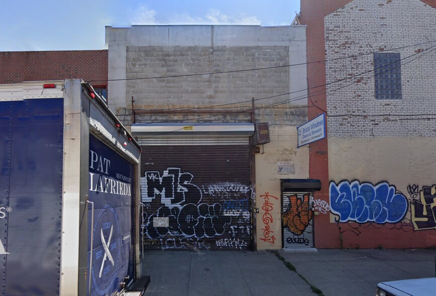 Primary Photo Of 342 Scholes St, Brooklyn Industrial For Lease