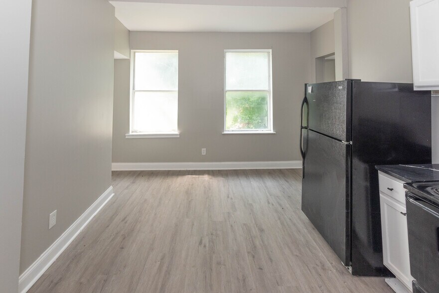 More Photos Of 332 S Franklintown Rd, Baltimore Apartments For Sale