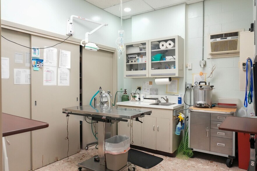 More Photos Of 5626 Everhart Rd, Corpus Christi Office For Sale