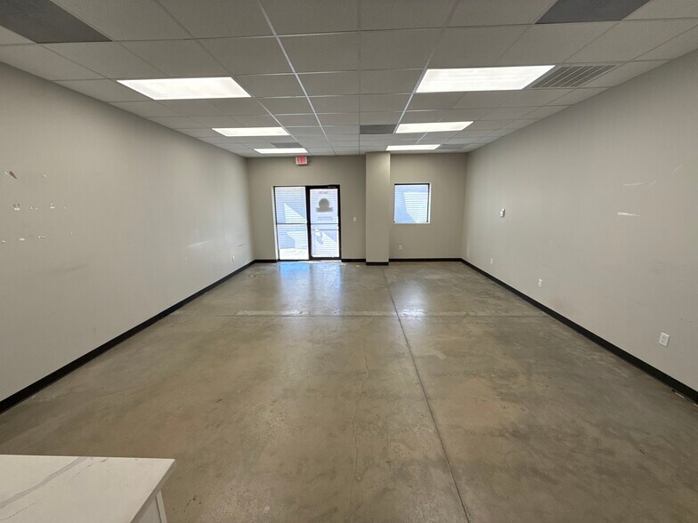 More Photos Of 27347 W Hardy Rd, Spring Warehouse For Lease