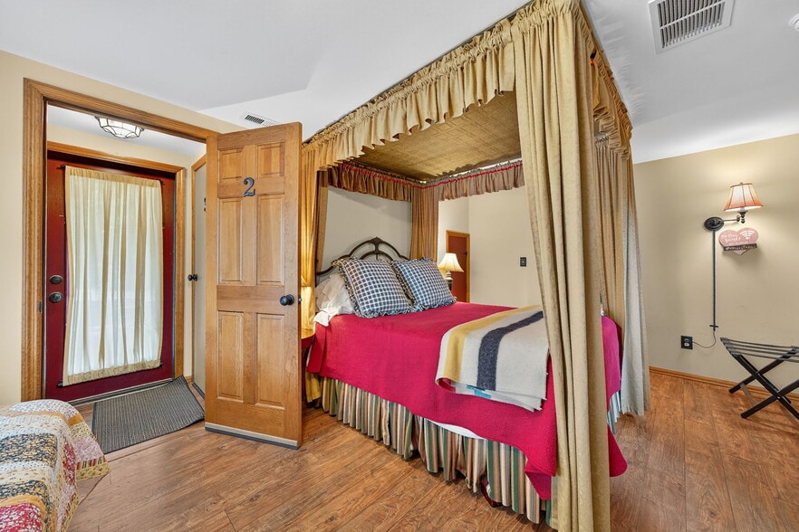 More Photos Of 5549 Main St, Augusta Hospitality For Sale