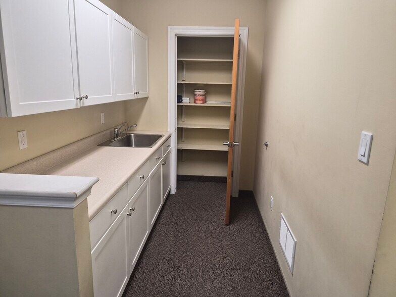 More Photos Of 220 Brighton Rd, Cape May Court House Office For Sale