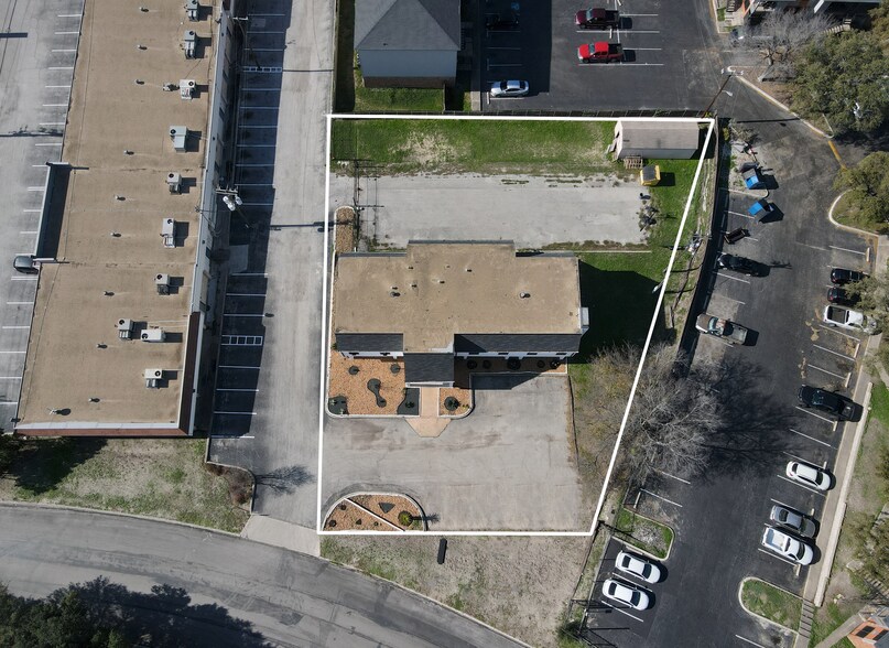 More Photos Of 5415 Lost Ln, San Antonio Medical For Sale