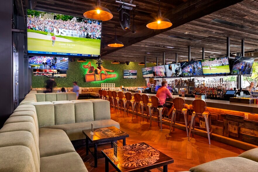 More Photos Of 2821 Morton St, Fort Worth General Retail For Sale