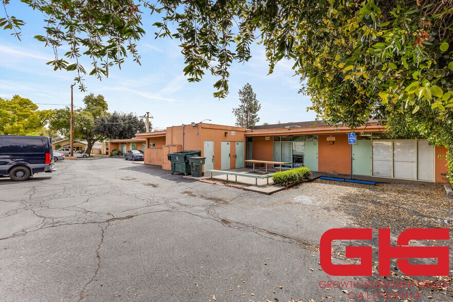 More Photos Of 1245 E Walnut St, Pasadena Loft Creative Space For Sale