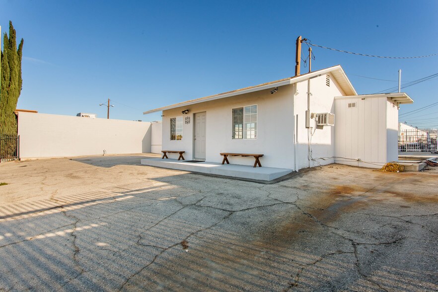 More Photos Of 22414 13th St, Newhall Contractor Storage Yard For Lease