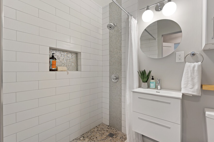 More Photos Of 14724 Inglewood Ave, Lawndale Apartments For Sale