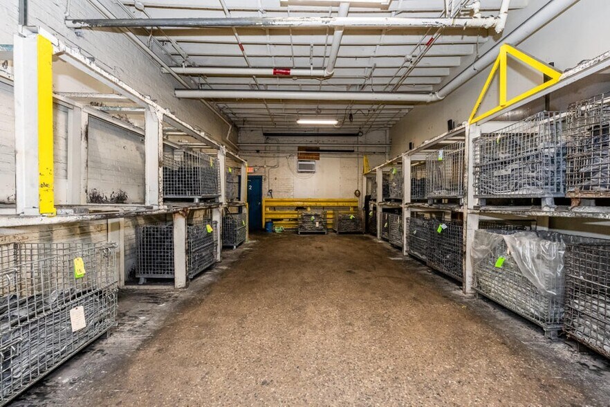 More Photos Of 521 Langley Ave, Saint Joseph Industrial For Sale
