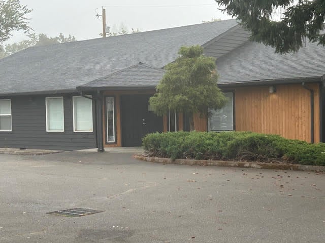 More Photos Of 18445 E Burnside St, Portland Office Residential For Sale