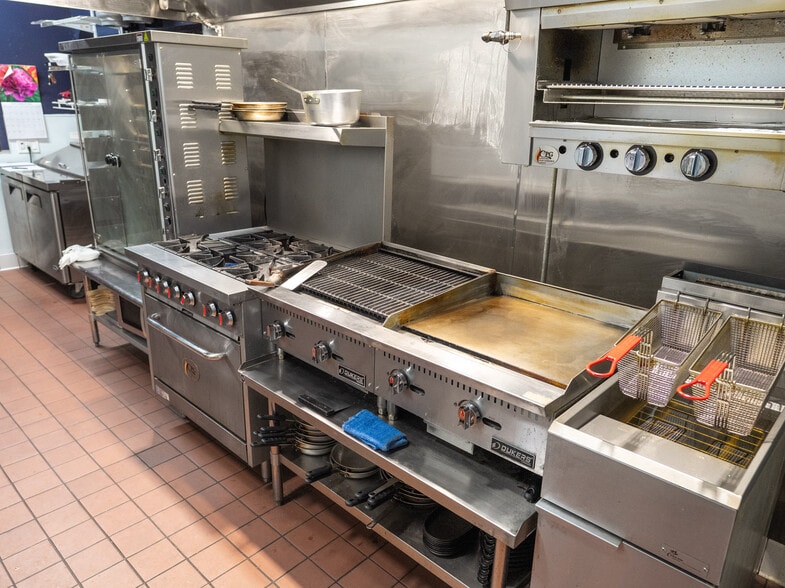 More Photos Of 8501 El Camino Real, Atascadero Restaurant For Sale