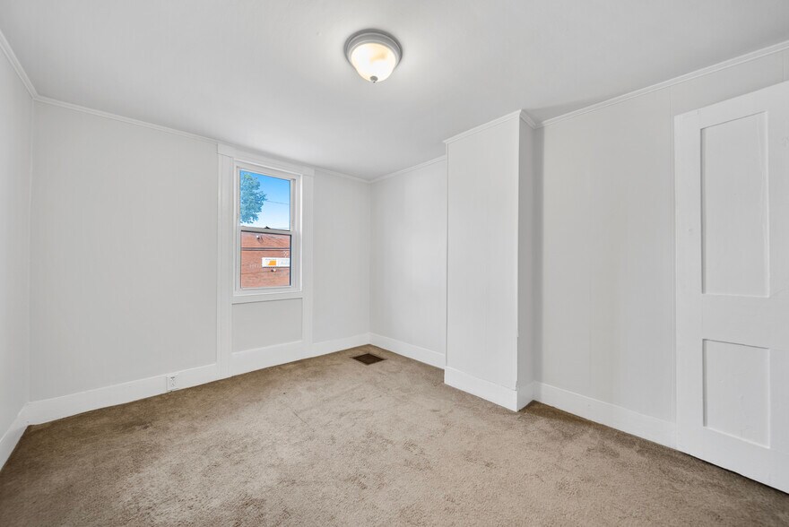 More Photos Of 210 Main St, Somersworth Apartments For Sale