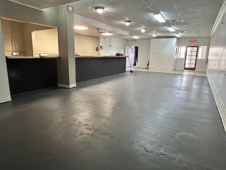 More Photos Of 953 E Sahara Ave, Las Vegas Unknown For Lease