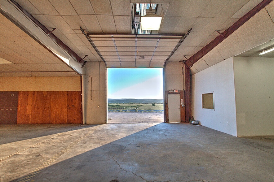 More Photos Of 225 West St, Evanston Light Manufacturing For Sale