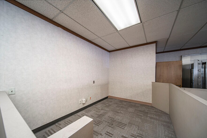 More Photos Of 17899 Colima Rd, City Of Industry Bank For Lease