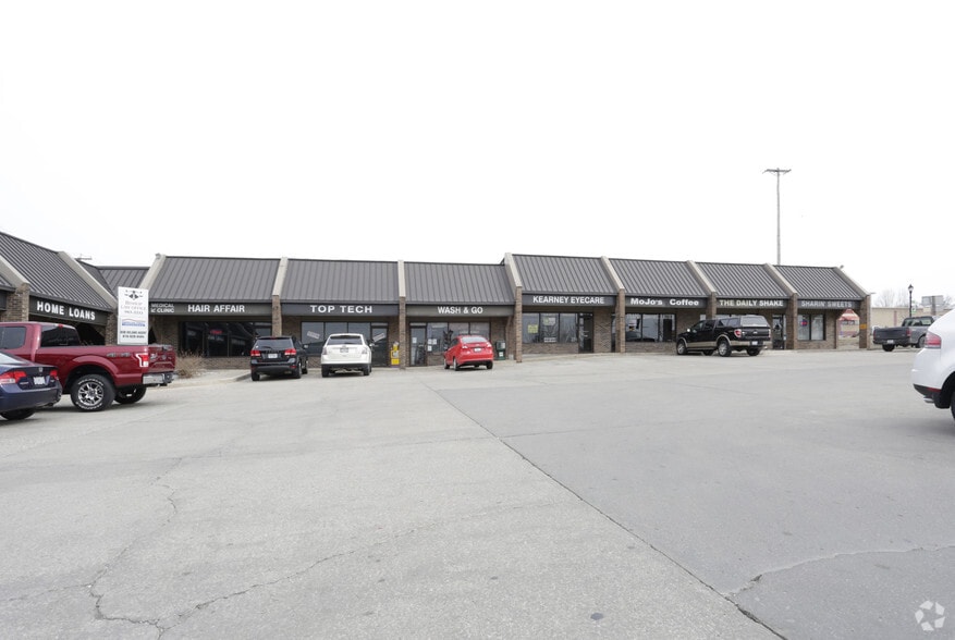 More Photos Of 100 E 6th St, Kearney General Retail For Lease