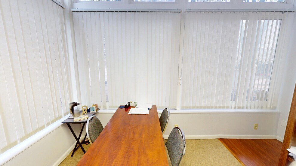 More Photos Of 1368 McCausland Ave, Saint Louis Office For Sale