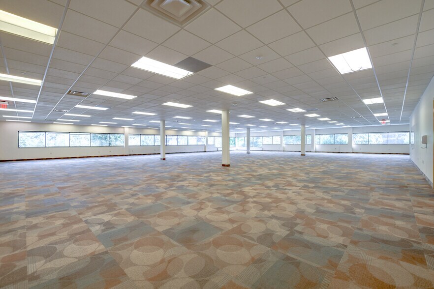 More Photos Of 744 Heartland Trl, Madison Medical For Lease