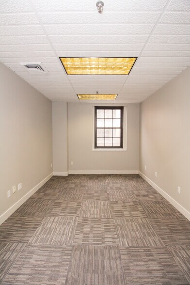 More Photos Of 8 Norwich St, Worcester Office For Lease