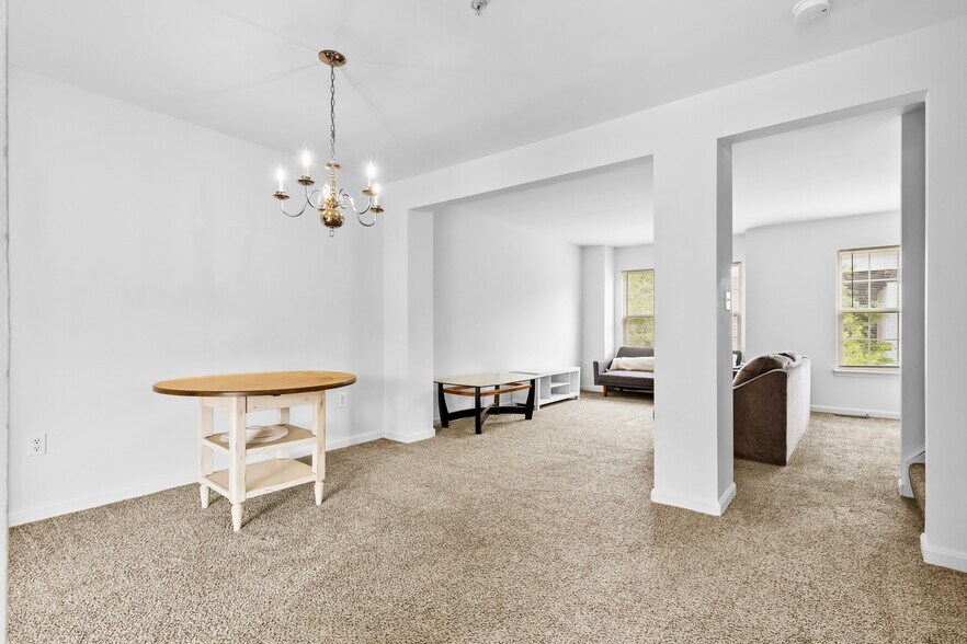 More Photos Of 437-445 Kenneth Sq, Baltimore Multifamily For Sale