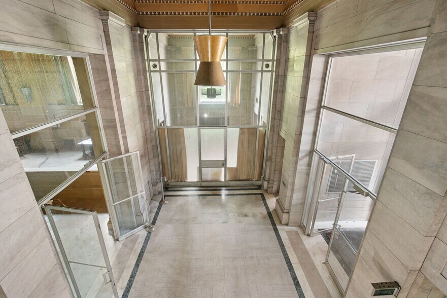More Photos Of 167 S High St, Columbus Office For Sale