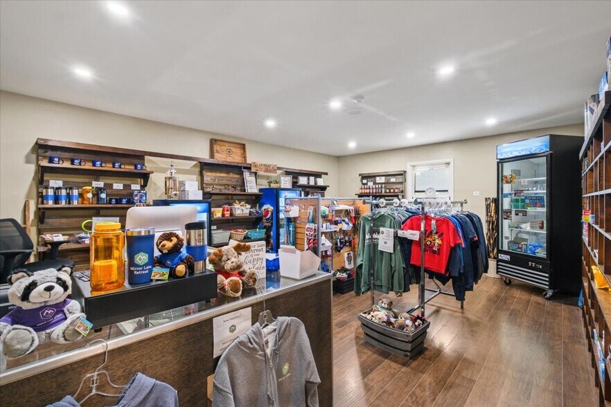 More Photos Of 64 White Dr, Milan Specialty For Sale