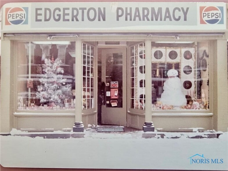 More Photos Of 123 N Michigan Ave, Edgerton Storefront Retail Office For Sale